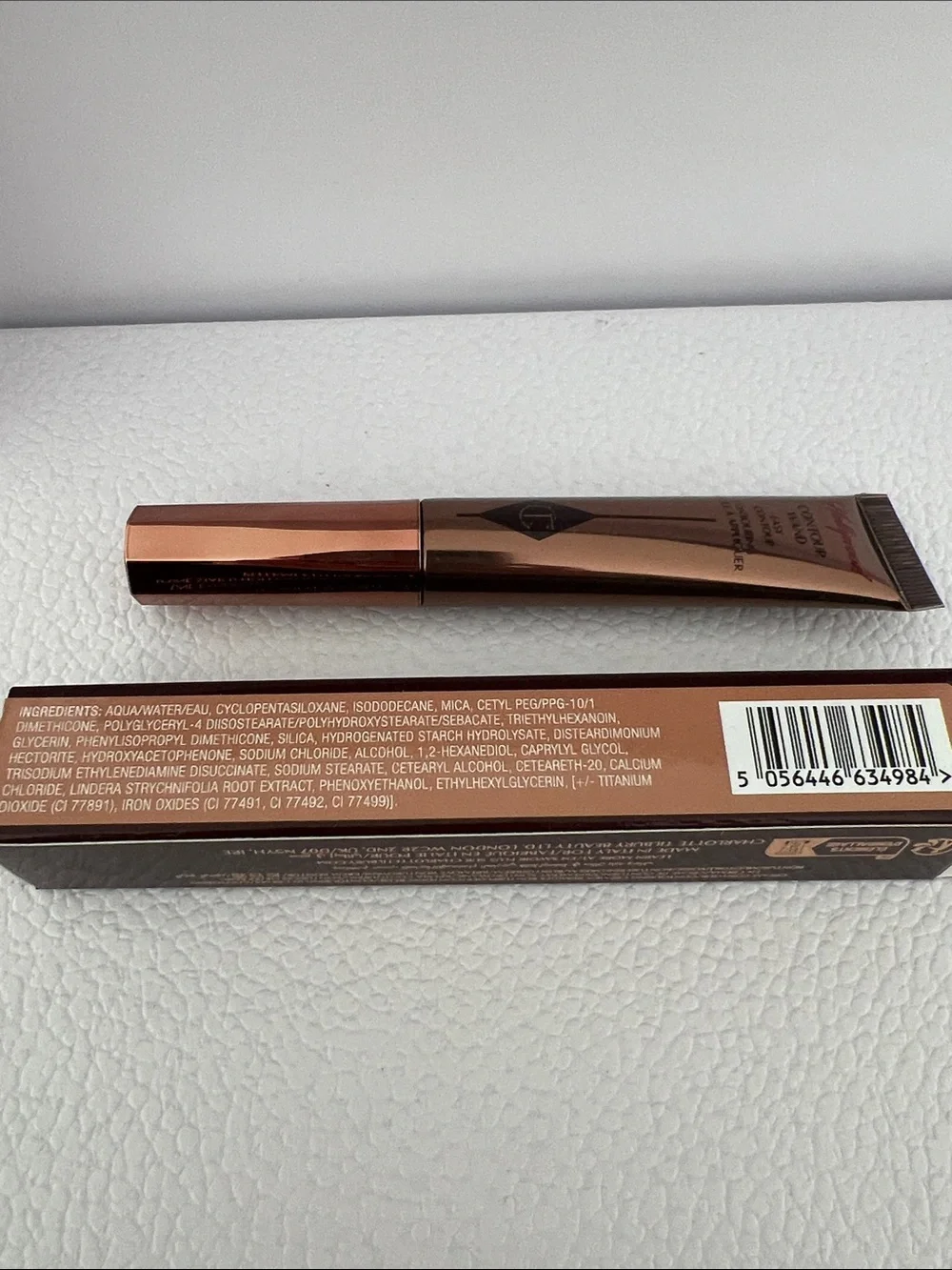 Charlotte Tilbury Hollywood Easy Contour Wand in Fair-Medium